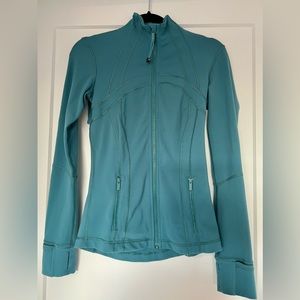 Lululemon Define Jacket - Size 4, Beautiful Teal Color!!